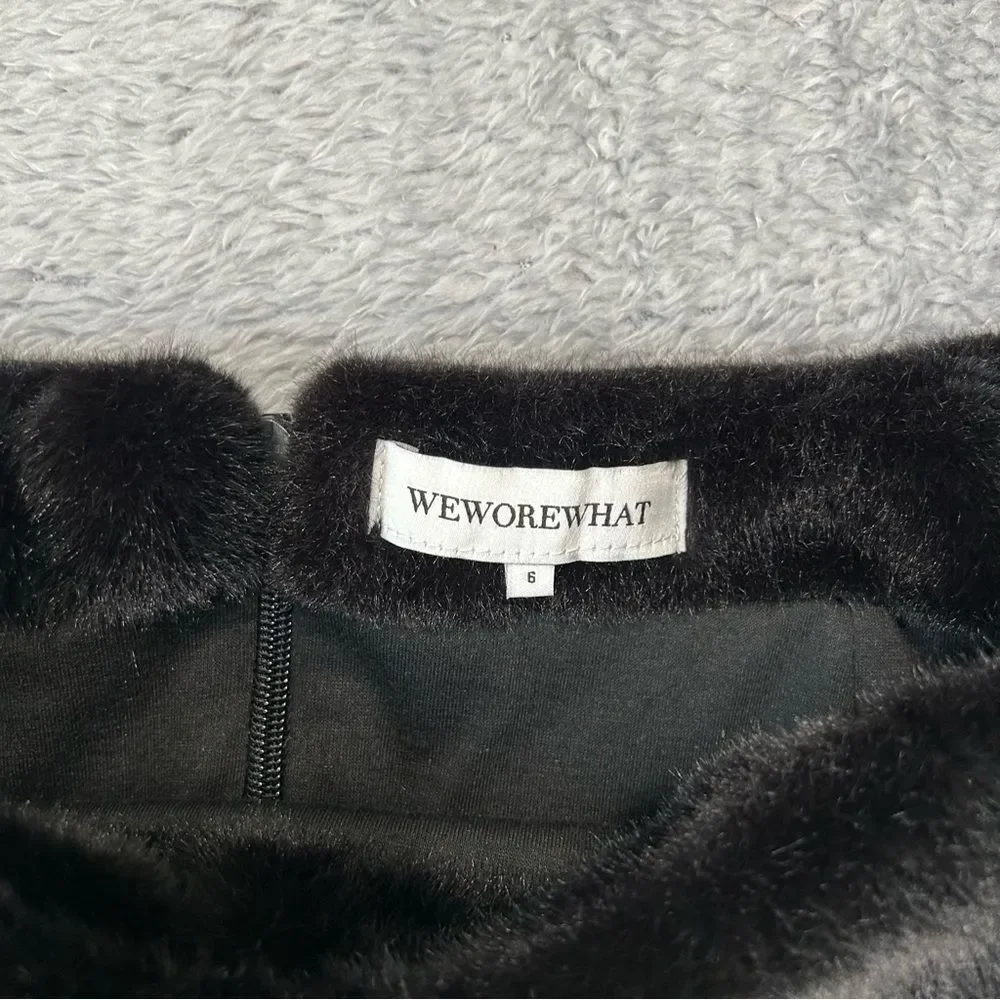 WEWOREWHAT Faux Fur Mini Skirt Black Zip Lined plush Soft Romantic Sexy Sz 6